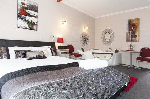 The Grampians Motel - New South Wales Tourism  19