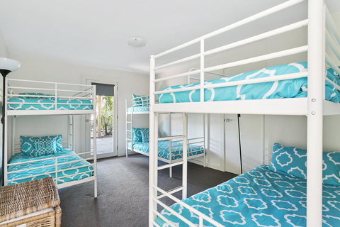Front Beach House - New South Wales Tourism  21