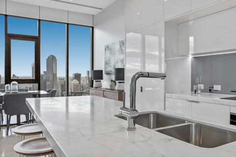 Experience Platinum Hotel Apartments - New South Wales Tourism  7