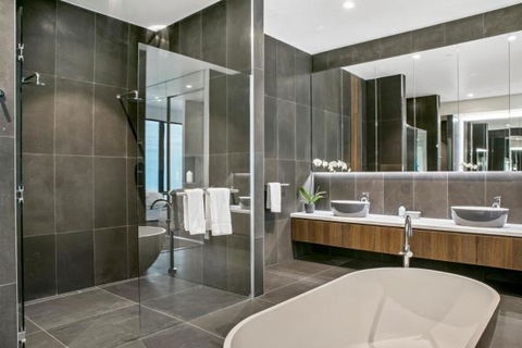 Experience Platinum Hotel Apartments - New South Wales Tourism  21