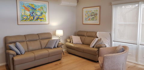 Oxford Rise Apartment - New South Wales Tourism  0