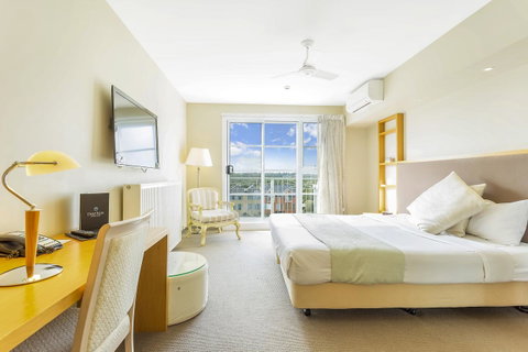 Deep Blue Hotel & Hot Springs - New South Wales Tourism  41
