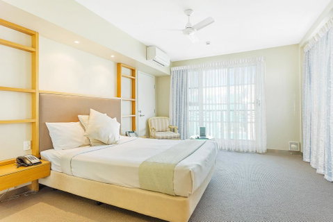 Deep Blue Hotel & Hot Springs - New South Wales Tourism  18