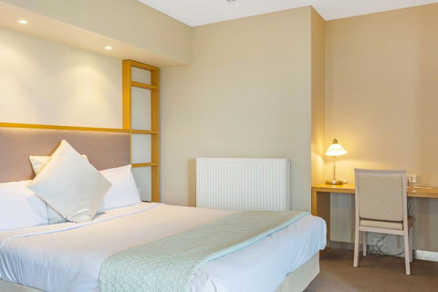 Deep Blue Hotel & Hot Springs - New South Wales Tourism  36