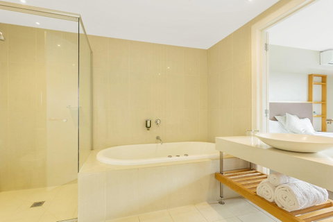 Deep Blue Hotel & Hot Springs - New South Wales Tourism  20