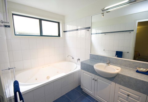 Anchorage Motel & Villas Lorne - New South Wales Tourism  12