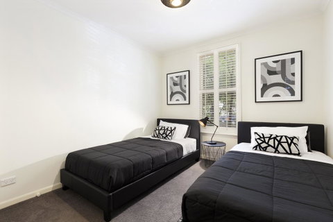 Melbourne Luxury Paradise - New South Wales Tourism  8
