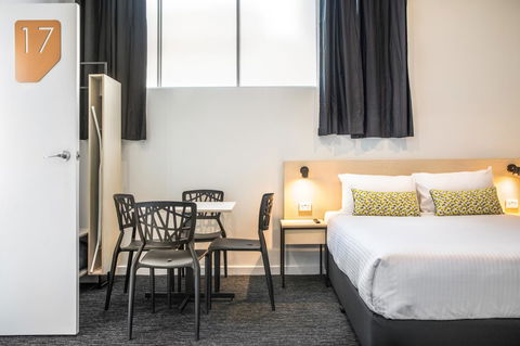 Nightcap At Seaford Hotel - New South Wales Tourism  3