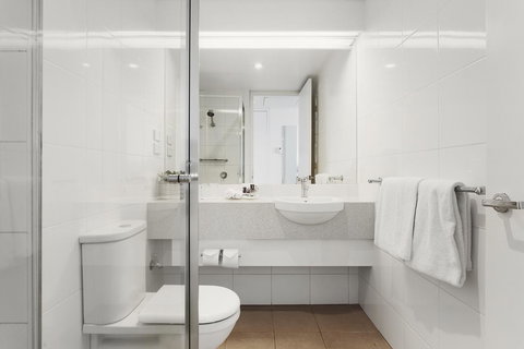 Mercure Melbourne Albert Park - New South Wales Tourism  12