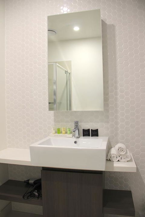 Whitehorse Apartments Hotel - New South Wales Tourism  23
