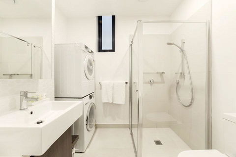 Whitehorse Apartments Hotel - New South Wales Tourism  1