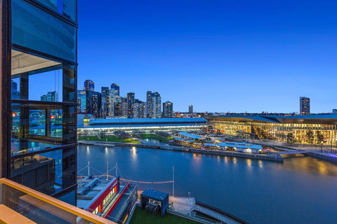 Melbourne Holiday Apartments Flinders Wharf - New South Wales Tourism  17