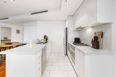 Melbourne Holiday Apartments Flinders Wharf - New South Wales Tourism  12