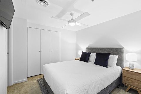 Melbourne Holiday Apartments Flinders Wharf - New South Wales Tourism  21