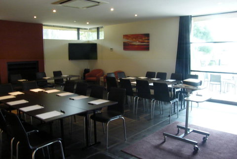 Phillip Island Apartments - New South Wales Tourism  16