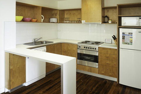 Phillip Island Apartments - New South Wales Tourism  4