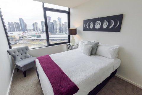 Waterfront Melbourne Apartments - New South Wales Tourism  23