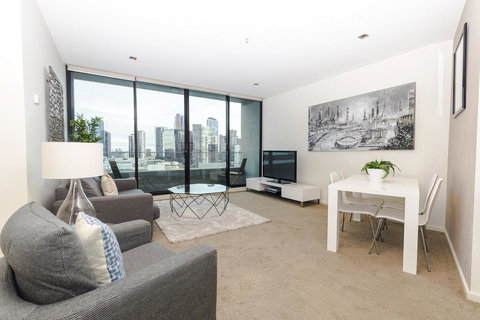 Waterfront Melbourne Apartments - New South Wales Tourism  14