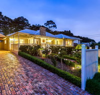 Lovely 5BR full house in Glen Waverley walk to train bus  shops