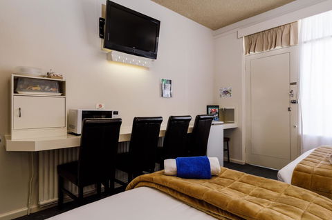 Bendigo Oval Motel - New South Wales Tourism  8