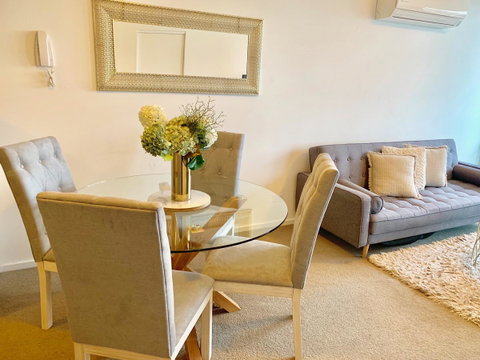 Luxury Apartments With View - New South Wales Tourism  13