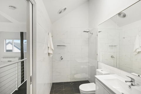 Terrace Lofts Apartments - New South Wales Tourism  15