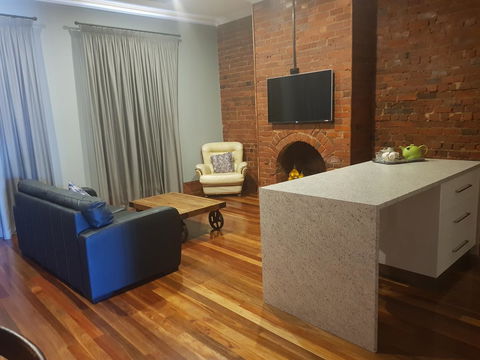 Sublime Spa Apartments - New South Wales Tourism  12