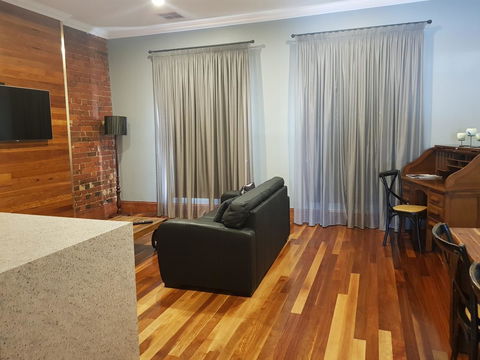Sublime Spa Apartments - New South Wales Tourism  3
