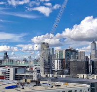 Pride Docklands Waterfront Apartment City View - New South Wales Tourism 