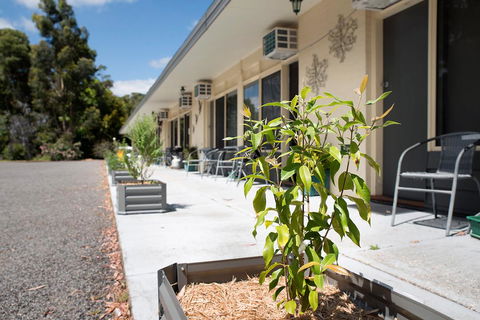 Gariwerd Motel - New South Wales Tourism  6