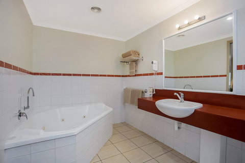 Comfort Inn Warrnambool International - New South Wales Tourism  11