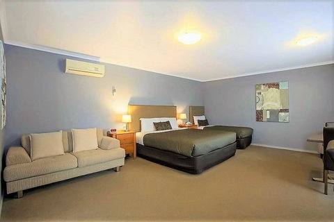 Comfort Inn Warrnambool International - New South Wales Tourism  24
