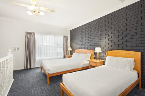 The International Motel Apollo Bay - New South Wales Tourism  9