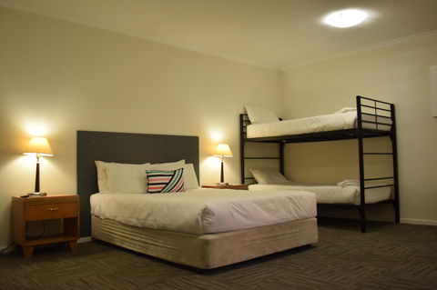 CROWN CENTRAL BUSINESS DISTRICT MOTEL - NO UNDER 18s - New South Wales Tourism  40