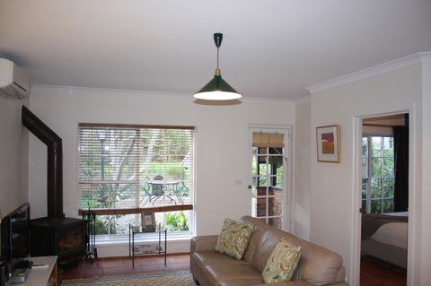 Merrimeet Cottages - New South Wales Tourism  40