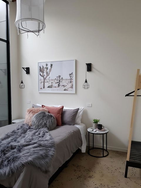 THE WAREHOUSE APARTMENTS - New South Wales Tourism  0