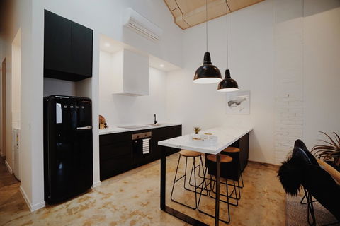 THE WAREHOUSE APARTMENTS - New South Wales Tourism  11