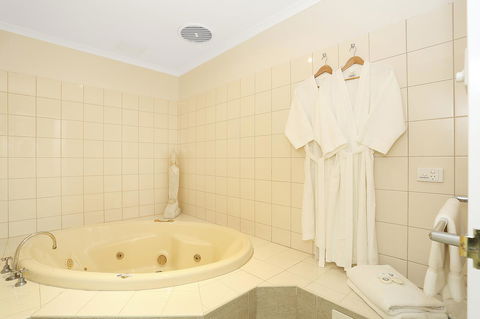 Quality Inn & Suites The Menzies - New South Wales Tourism  35
