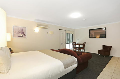 Quality Inn & Suites The Menzies - New South Wales Tourism  38