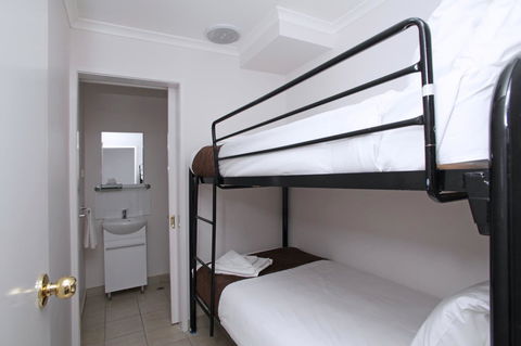 Quality Inn & Suites The Menzies - New South Wales Tourism  27