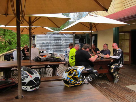 The Harrietville Snowline Hotel - New South Wales Tourism  34