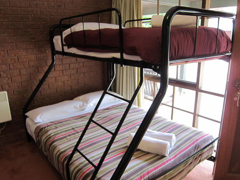 The Harrietville Snowline Hotel - New South Wales Tourism  19