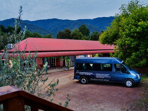 The Harrietville Snowline Hotel - New South Wales Tourism  1