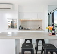 Modern Apartment in the heart of St Kilda - New South Wales Tourism 