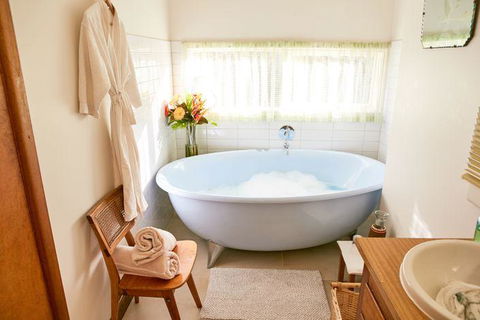 Amara Springs Guest House - New South Wales Tourism  30