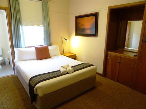 Amara Springs Guest House - New South Wales Tourism  32