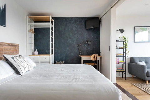 BestView St Kilda Spectacular Sunset Hideaway - Boutique Self-contained Luxury Apartment - New South Wales Tourism  3