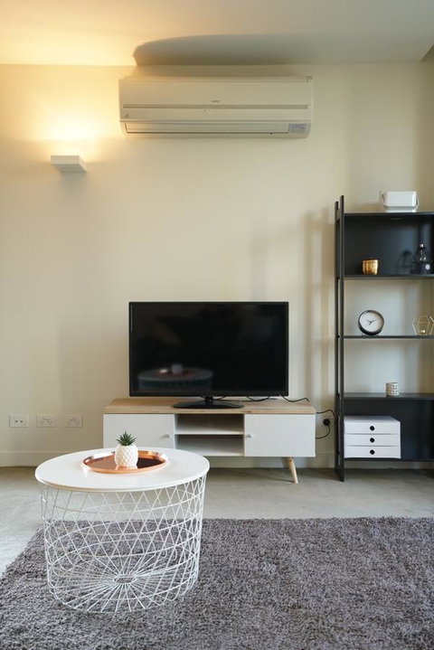 [Modern/Spacious]2BDR CBD FREE Carpark, FREE Wifi - New South Wales Tourism  20