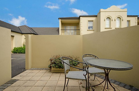 Sea Shells On Banyan Apartment - New South Wales Tourism  8