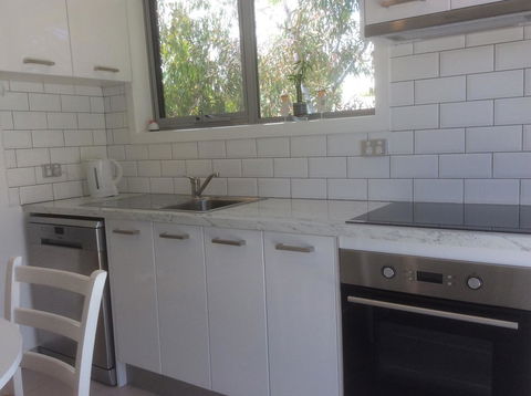 Avilla By The Bay - New South Wales Tourism  11